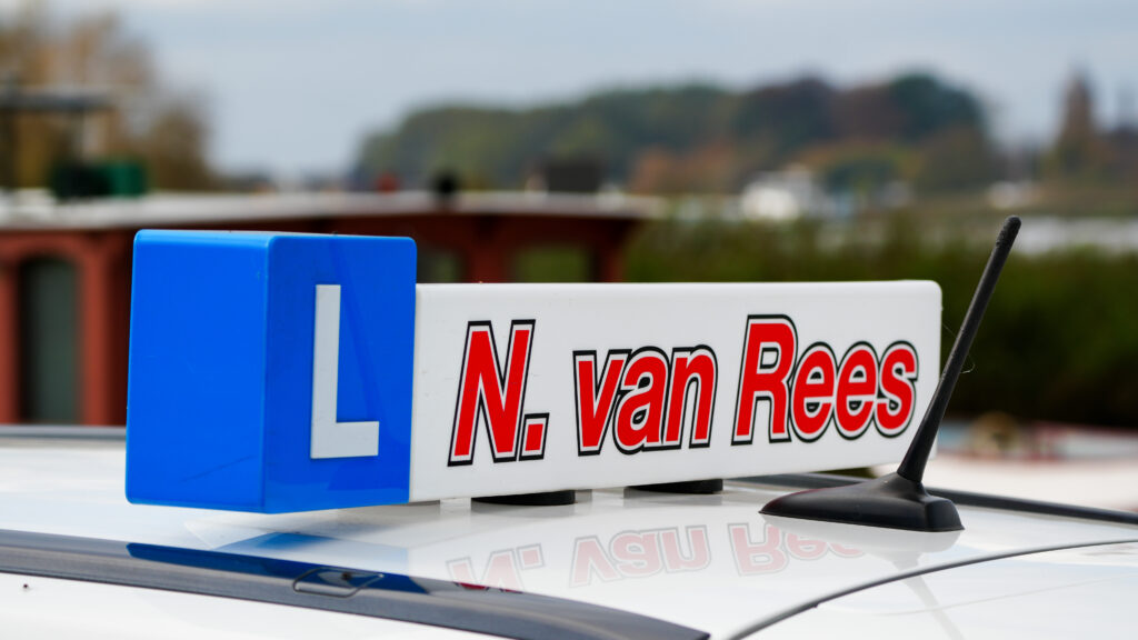 Rijschool N. van Rees